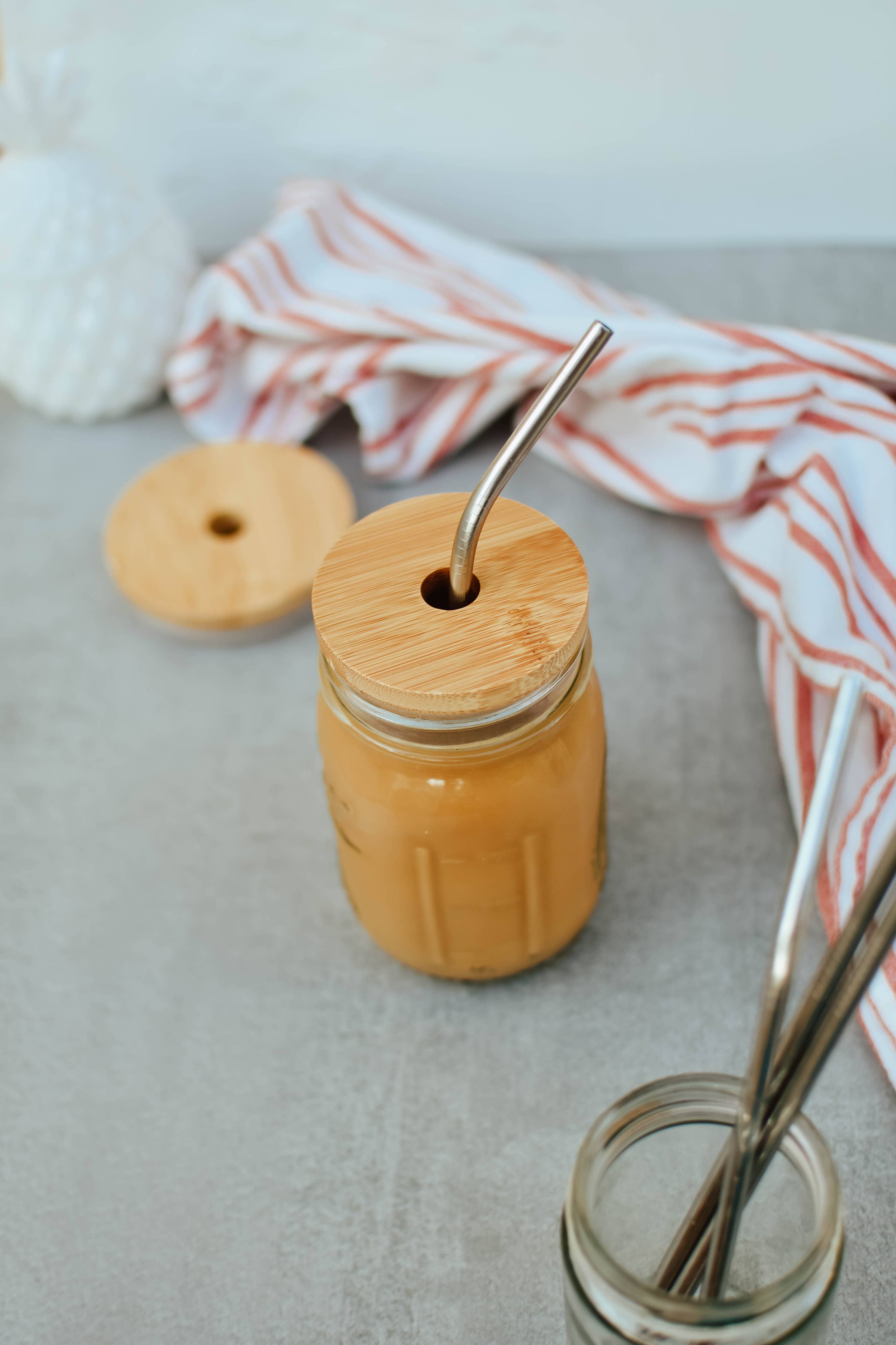 Bamboo Jar Lid Regular Mouth w/ Straw Hole by Zefiro
