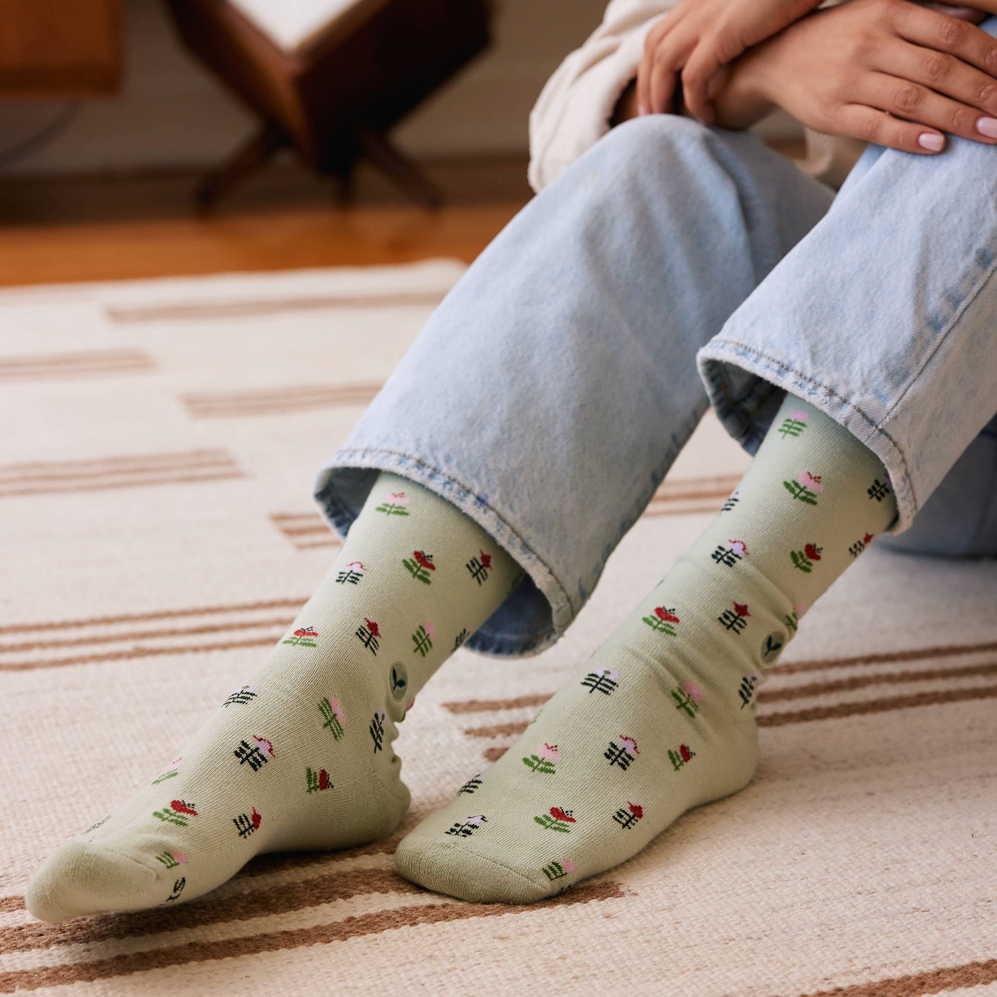 Conscious Step - Socks that Plant Trees | Green Tulips - Gifts for Gardeners