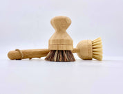 Bamboo Long Handle Dish Brush by Zefiro