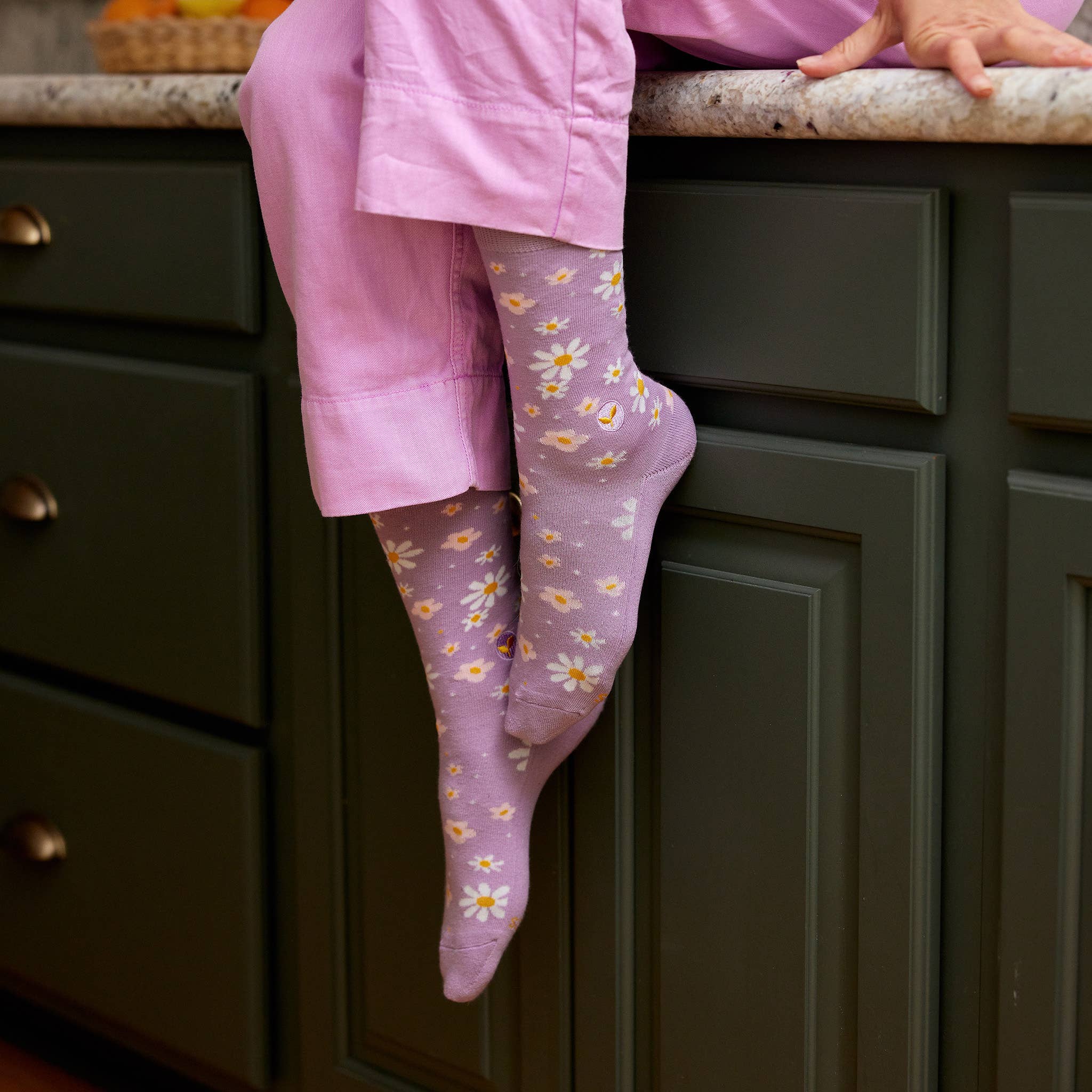 Conscious Step - Socks that Plant Trees | Daisies - Gifts for Gardeners