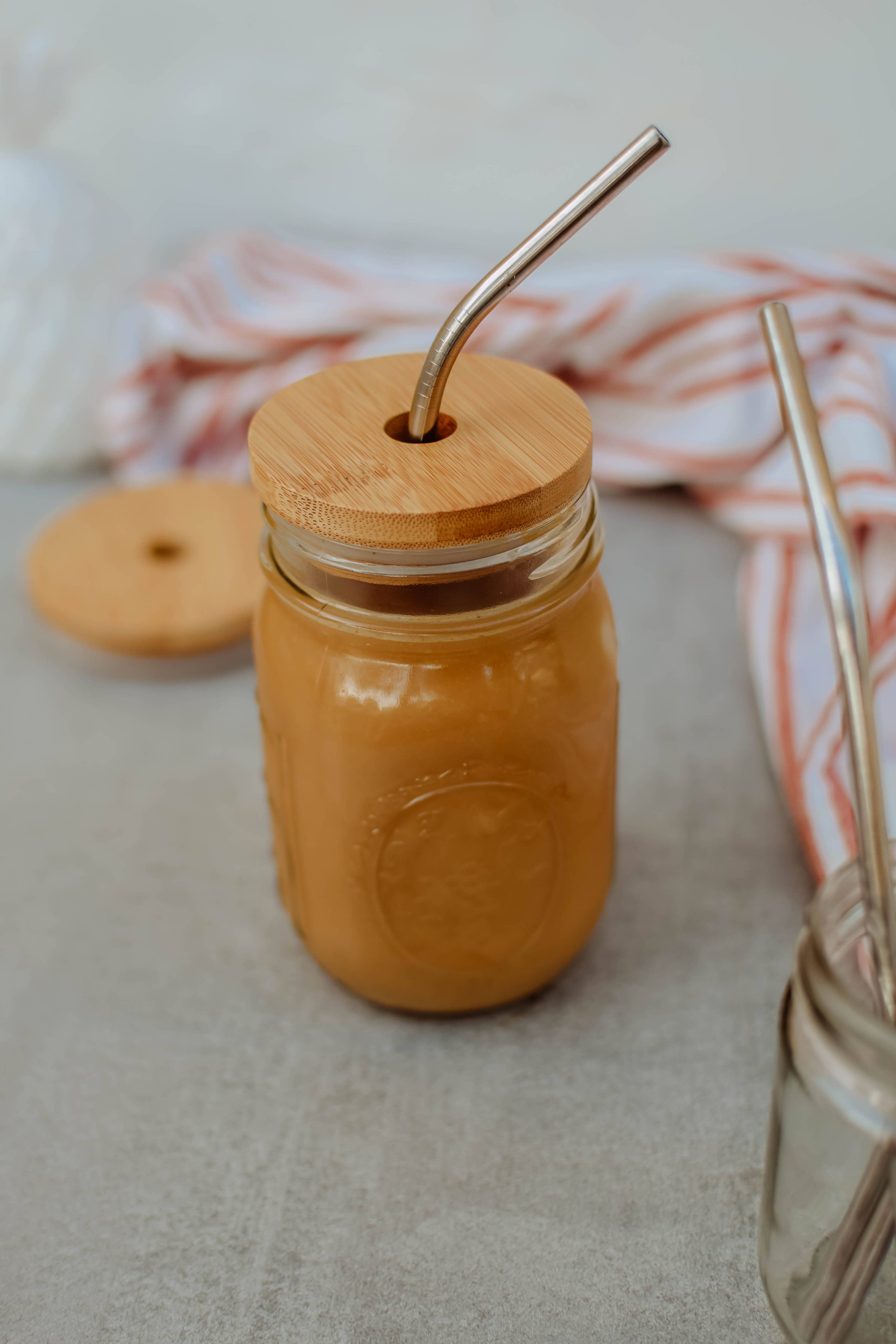 Bamboo Jar Lid Regular Mouth w/ Straw Hole by Zefiro